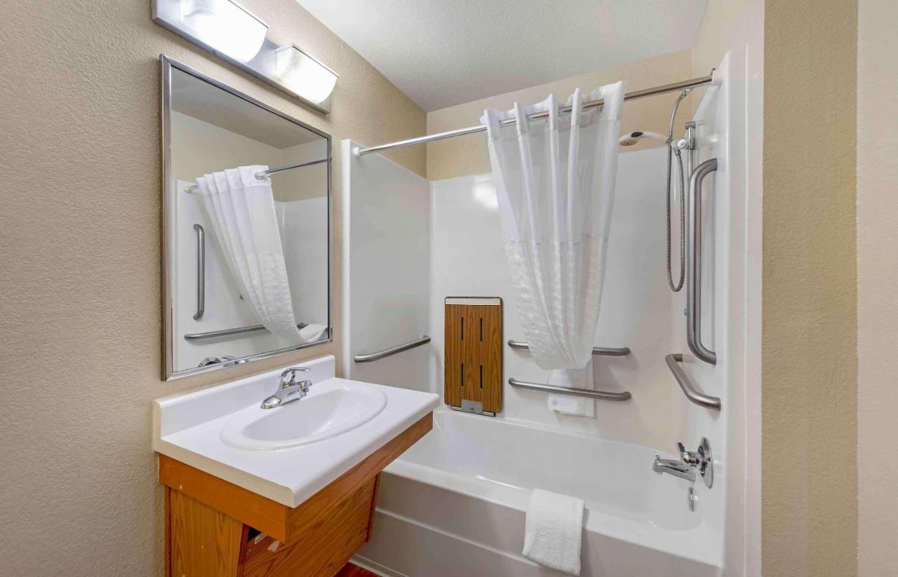 Extended Stay America Select Suites - Grand Rapids - Вайомінг Екстер'єр фото